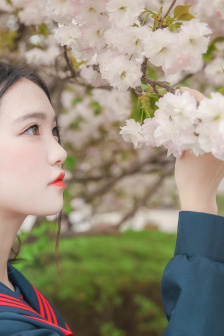 丰满性感老女人